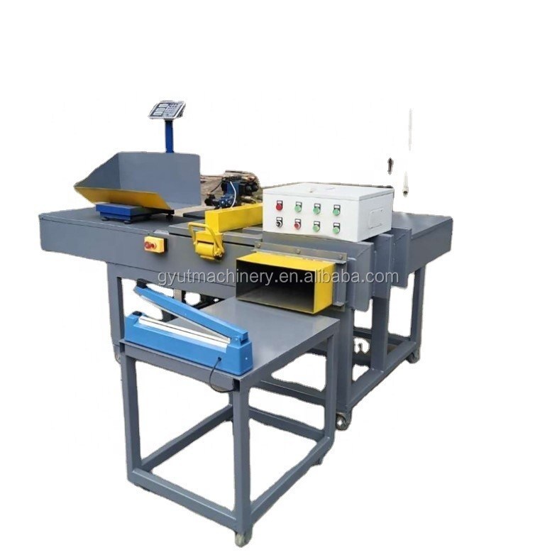 Automatische weegmachine voor het zakken van houtzaagstof voor bedden voor kleine dieren 0,9 kg per zak