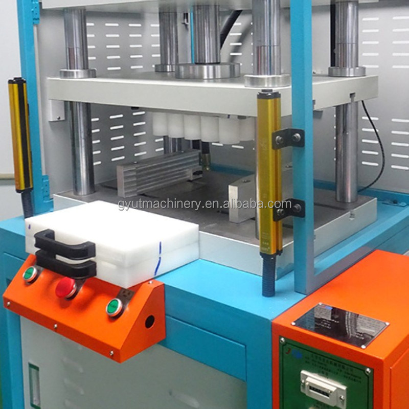 Gepersonaliseerde vorm semi-automatische badbomperpressor fijne bal maken machine voor de eindmarkt