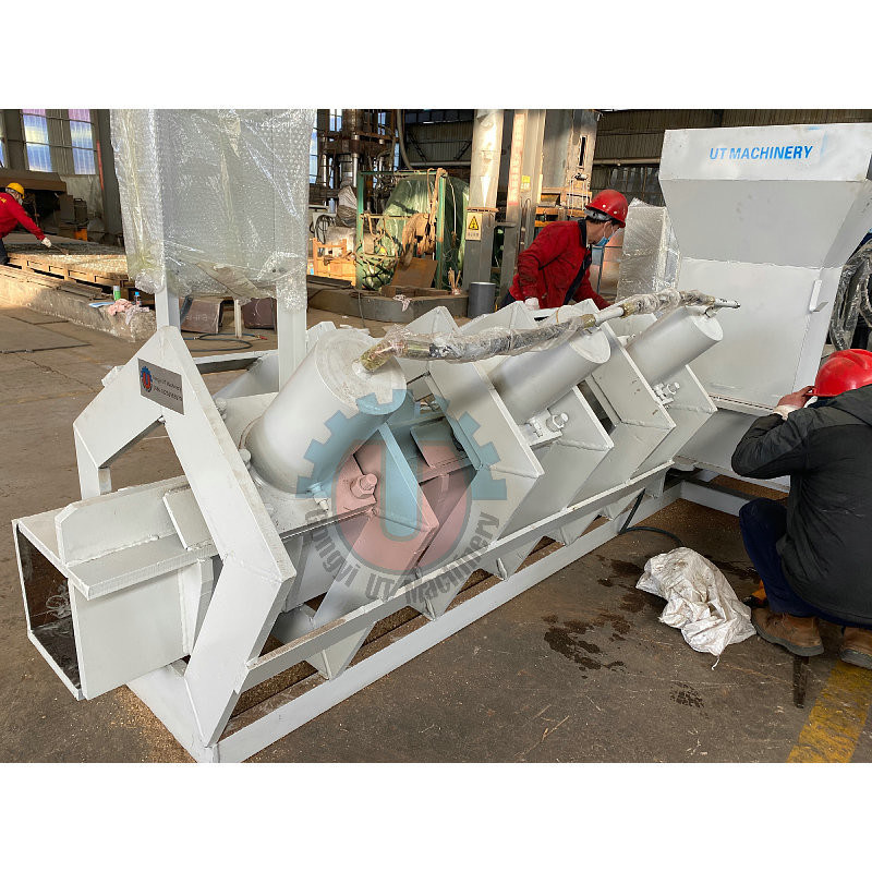 1200-1500 kg/uur Capaciteit Coco peat block making machine voor hoge productiviteit in Sri Lanka