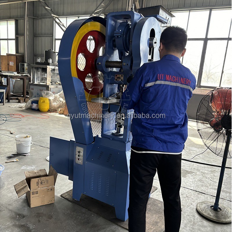 Natuurlijke zouten Essentiële olie badbom Fizzy maken machine voor de productie van shampoo