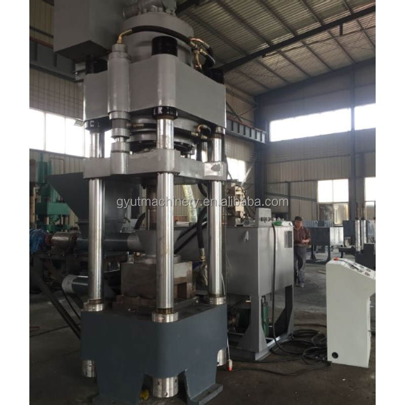 Verticale natuurlijke organische Cocopeat blokmachine Perfect voor de behoeften van warenhuizen