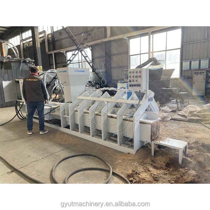 Voeding van grondstoffen Grootte 5 mm Coco Peat Block Making Machine in Manufacturing Plant