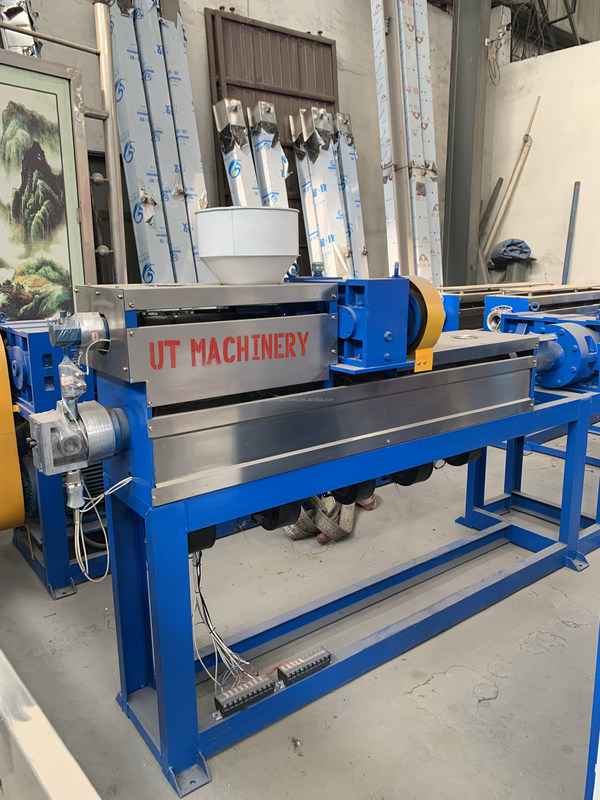 180 kg PVC-capaciteit LED-strook/neon touw lichte extruderingsmachine met hogesnelheidsschroef