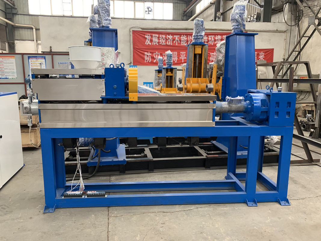 Maximale uitslag van 125 kg/H-800 kg/H Extruderkabelmachine voor isolatie PVC-kabel