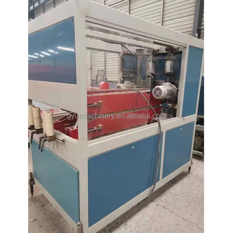 65/132 Twin Cone Pipe Making Machine Tweedehands 20mx2.5mx2.2m voor het verwerken van kunststoffen