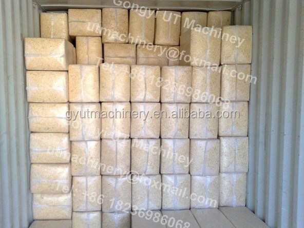 Hoog doorlaatvermogen houtzaagstof splijten baler pers zakmachine voor paardenbedden