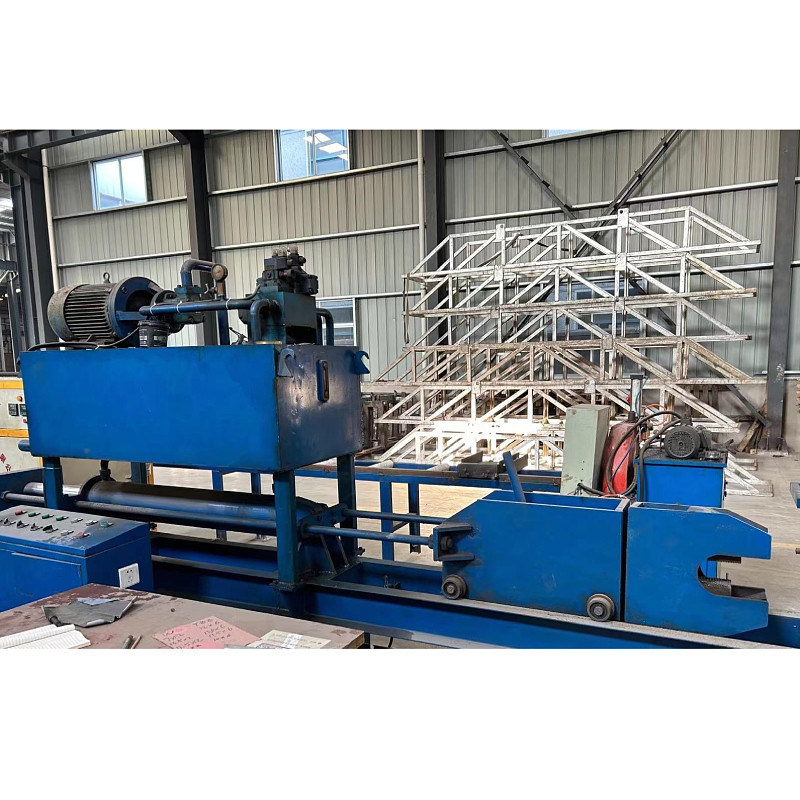 700 ton tweedehands aluminium extruderingsmachine voor de productie van koper/aluminiumprofielen