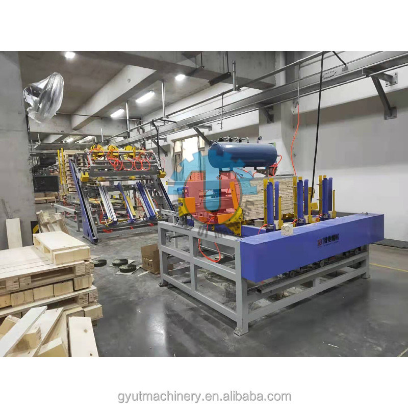 Volledig automatische palletnagelmachine voor Euro-houtpaletten 2-2.5m3/24H Capaciteit