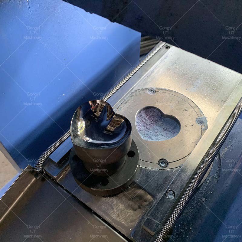 2023 Full Auto Twee Kleur Bad Ball Bomb Forming Machine voor Organic Bath Bomb Natural