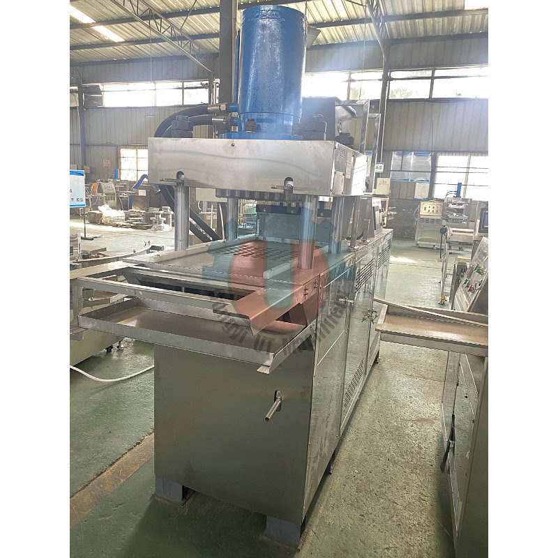 380V Spanning Commerciële suikerblokjesmachine Kleine suikerverwerkingsapparatuur