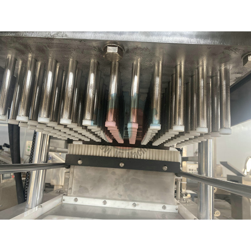 Automatische 300 kg/h zilveren koffieblokjes suikerpersmachine voor de vervaardiging van suikerblokjes