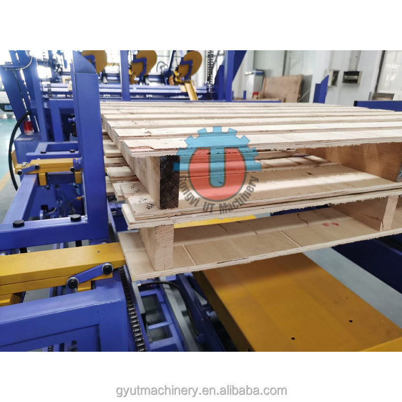 Aanpasbare 90mm*90mm Houten pallets Voeten Houten blok maken machine voor dichtheid blokken