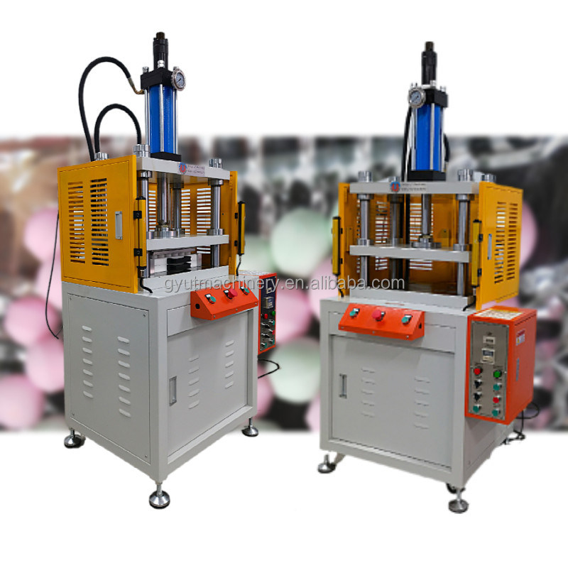 Gasige badbommen gemaakt door 10 ton hydraulische pers met natuurlijke zouten essentiële olie