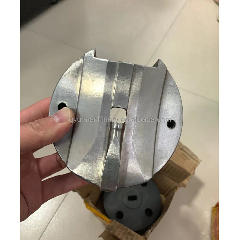 Tweedehands extruderpers voor de productie van aluminium/koperbusbar in goede staat