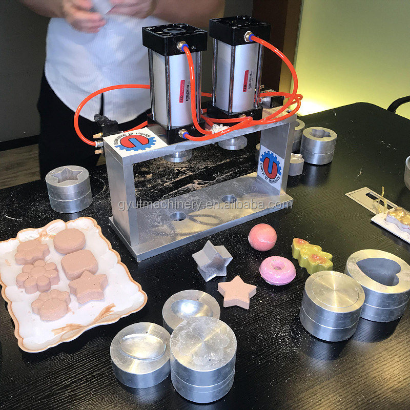 Machine Type Bath Bombs Press Machine voor aangepaste Heart Star Cubic Ball Shape